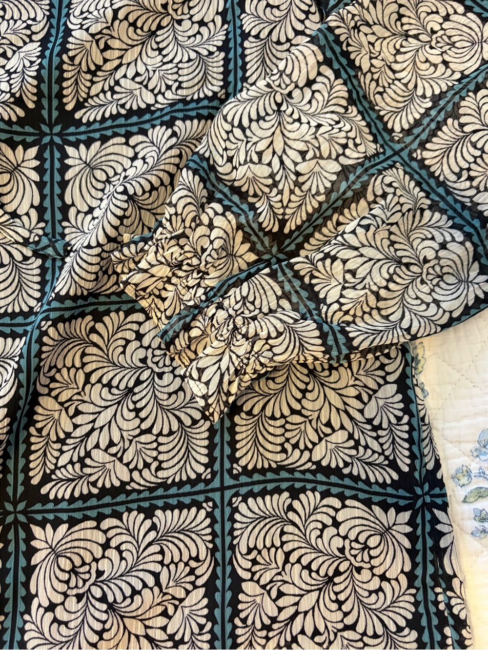 LOFT Blouse - Picture 3 of 3